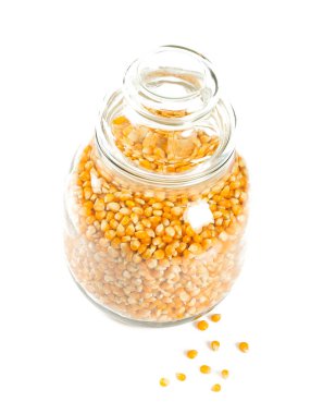 Beyaz arka plan üzerinde izole kurutulmuş Mısır cam kavanoz