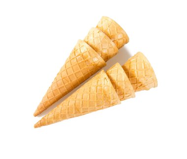 Beyaz arka plan üzerinde izole lezzetli gözleme dondurma koniler