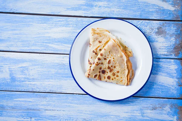 Crêpe Blauwe Houten Oppervlak — Stockfoto