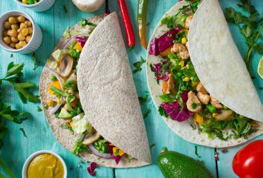 tavuk ve sebze tamamladı