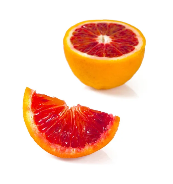 Pomerančové Řezy Krev Izolované Bílém — Stock fotografie