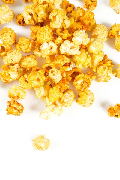 Zbliżenie Słodkie Popcorn Karmelowy Izolowana Białym Tle — Zdjęcie stockowe