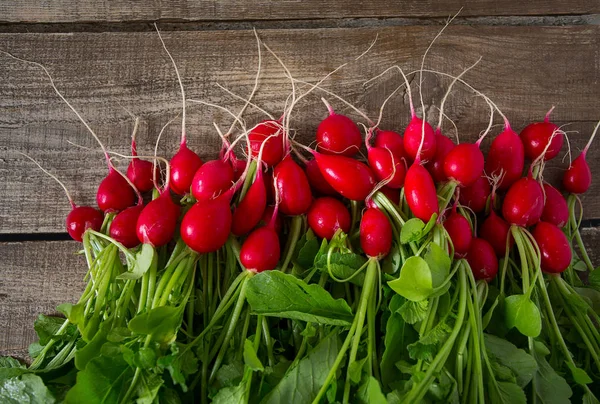 Färsk Rädisor Träytan — Stockfoto