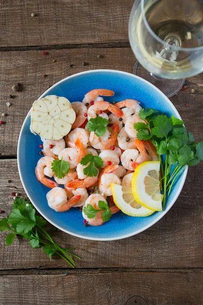 Gourmet Boiled Shrimps Wooden Surface — Stock Photo, Image