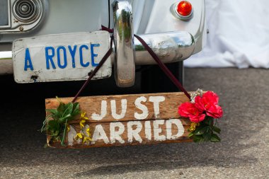 Rolls-Royce 'sadece evli' işareti ile düğün
