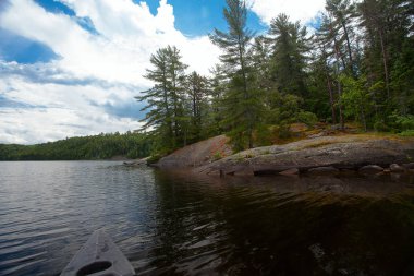 Güzel Kanada Gölü Yaz gününde
