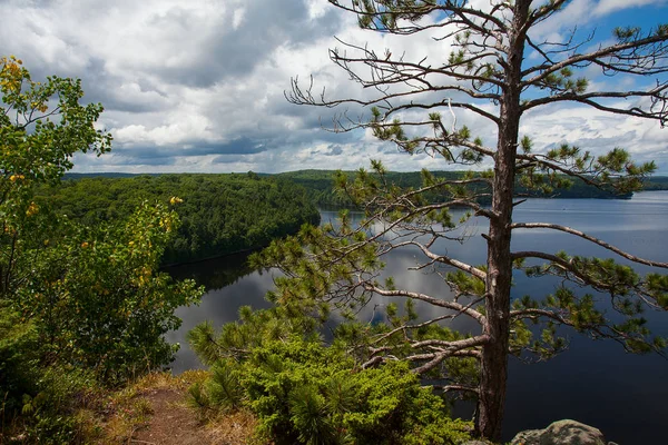 Прекрасне Канодійське Озеро Один День — стокове фото