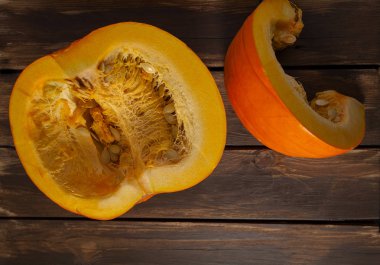 ahşap yüzey üzerinde kabak