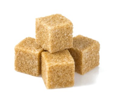 beyaz izole kahverengi şeker cubes