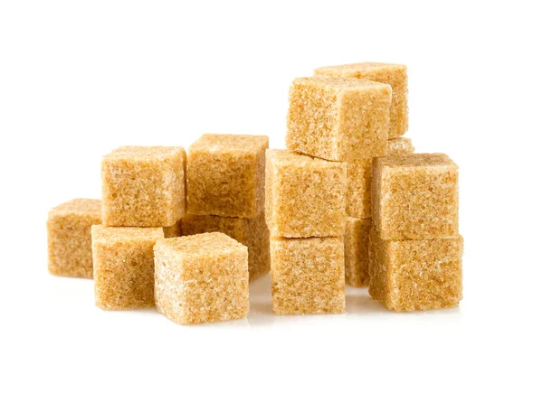 Cubos Açúcar Mascavo Isolados Sobre Branco — Fotografia de Stock