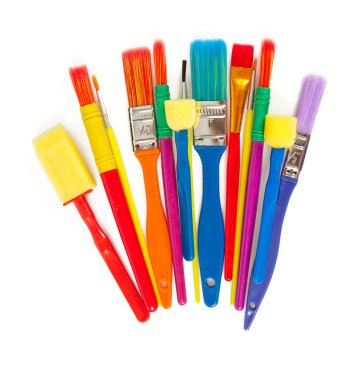  beyaz izole renkli boya fırçaları