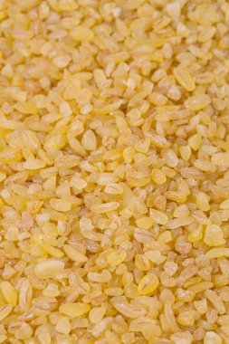 bulgur gevreği beyaza izole edilmiş