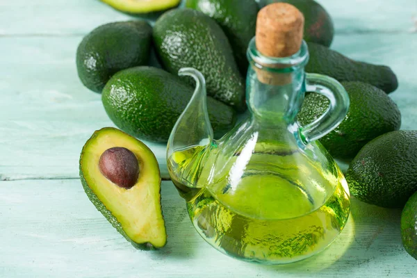 Avocado Olie Houten Oppervlak — Stockfoto