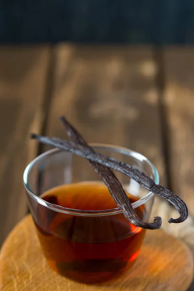 Vanilla Extract Wooden Surface — Stock Photo, Image