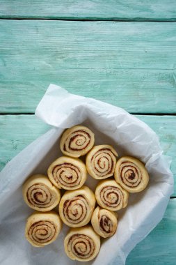 çiğ tarçın rulo görünümü