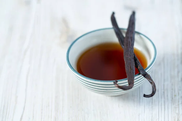 Vanilla Extract Wooden Surface — Stock Photo, Image