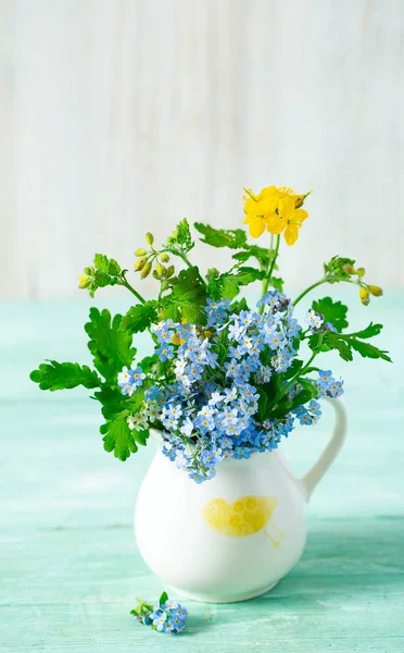 Bouquet of summer flowers — Stock Photo, Image