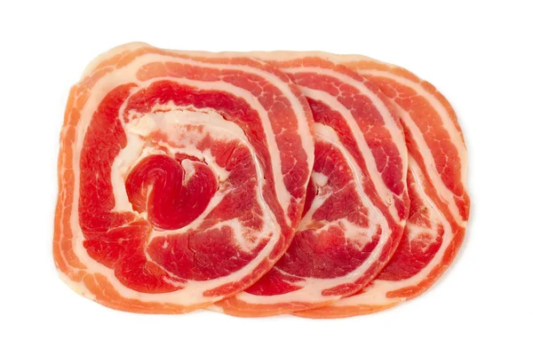 Menutup dari Italia pancetta bacon terisolasi — Stok Foto