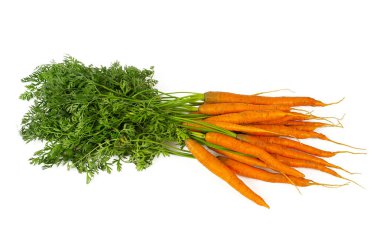 Beyaz arka planda izole havuçlar