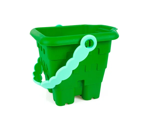 Groene emmer voor Sandbox geïsoleerd op wit — Stockfoto