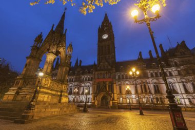 Gece Manchester Belediye Binası. Manchester, Kuzey Batı İngiltere, Amerika Birleşik Devletleri.