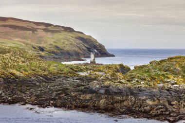 Kitterland ve Isle of Man Man Adası üzerinden görülen eski deniz feneri.