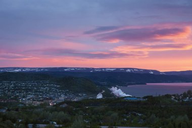 Gün batımında köşe çayı. Köşe çayı, Newfoundland ve Labrador, Kanada.