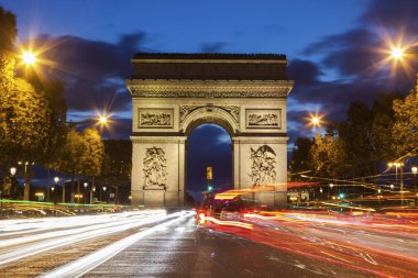 Arc de Triomphe Paris geceleri gördün. Paris, Ile-de-France, Fransa.