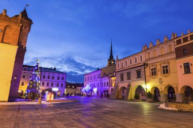 Belediye Binası Tarnow geceleri. Tarnow, İstanbul, Polonya.