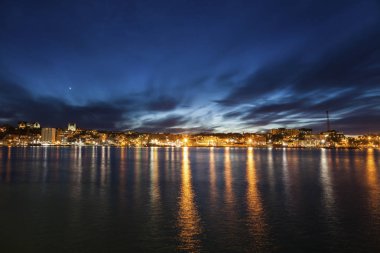 St John's Panorama adlı gece. St John's, Newfoundland ve Labrador, Kanada.