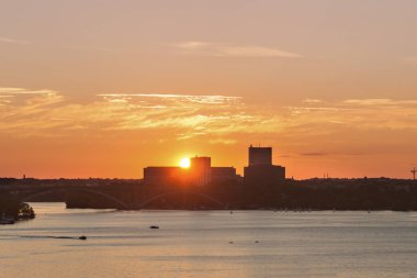 Gün batımında Panorama Stokholm. Stockholm, Sodermanland ve Uppsala, İsveç.