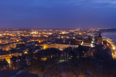 Eski şehir, Grudziadz geceleri. Grudziadz, Voivodeship Kuyavian-Pomeranian, Polonya.