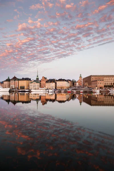 Gamla Stan 在日出时看到的斯德哥尔摩老城 斯德哥尔摩 索德曼兰和乌普兰 — 图库照片