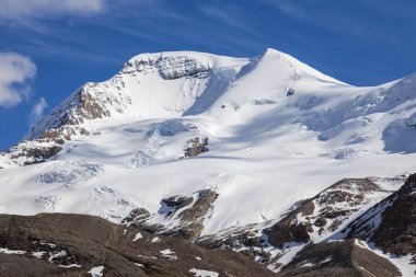 Mount Athabasca Kanada Rocky Dağları içinde. Alberta, Kanada.