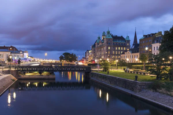 Panorama van Malmö in de nacht — Stockfoto