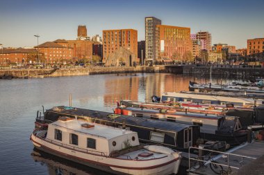 Marina ve Liverpool Anglican Katedrali