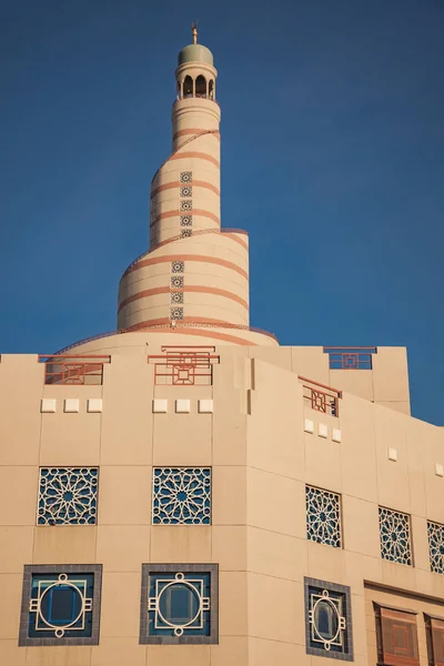 Die fanar-Moschee in doha — Stockfoto