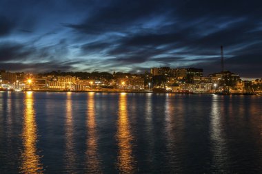 St John's Panorama gece adlı