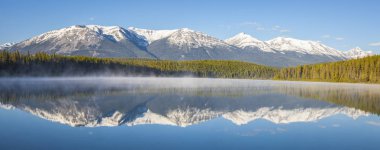 Jasper Ulusal Parkı 'nda Patricia Gölü