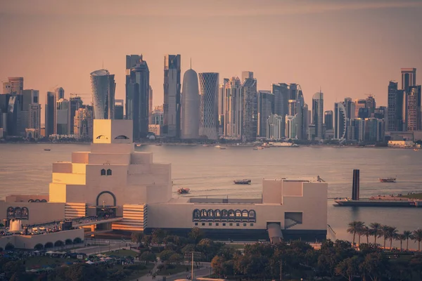 Gün batımında Doha Panoraması — Stok fotoğraf