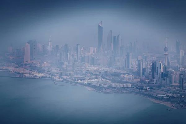 Panorama aéreo da cidade do Kuwait — Fotografia de Stock
