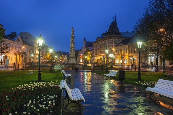 Coluna da peste em Kosice à noite — Fotografia de Stock