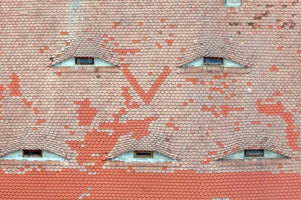 Střecha ve starém městě Sibiu — Stock fotografie