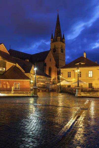 Sibiu'daki Evanjelik Saint Mary Katedrali ve Yalanlar Köprüsü — Stok fotoğraf