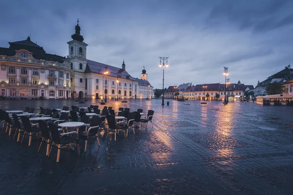 Grande Praça em Sibiu na chuva — Fotografia de Stock