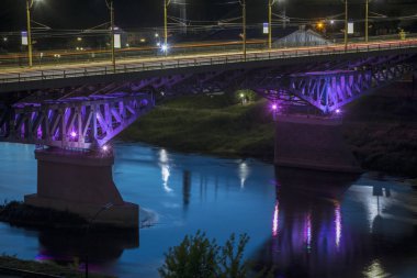 Grodno'da gece köprüsü
