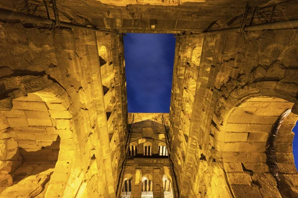 Porta Nigra à Trèves la nuit — Photo