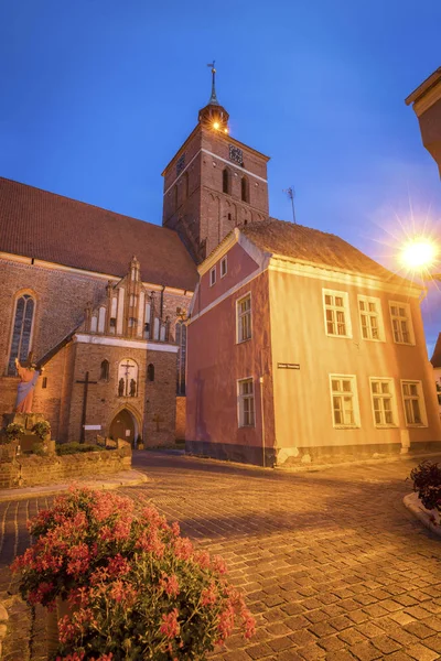 St. Peter och Paul kyrka i Reszel — Stockfoto