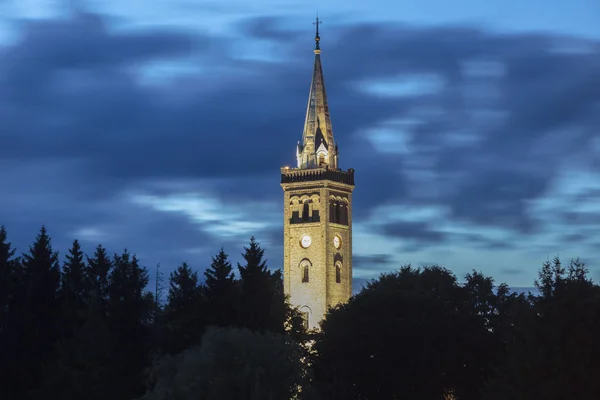 Kyrkan i Mikołajki — Stockfoto