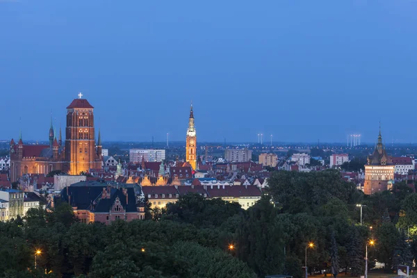 Панорама Гданьска ночью — стоковое фото
